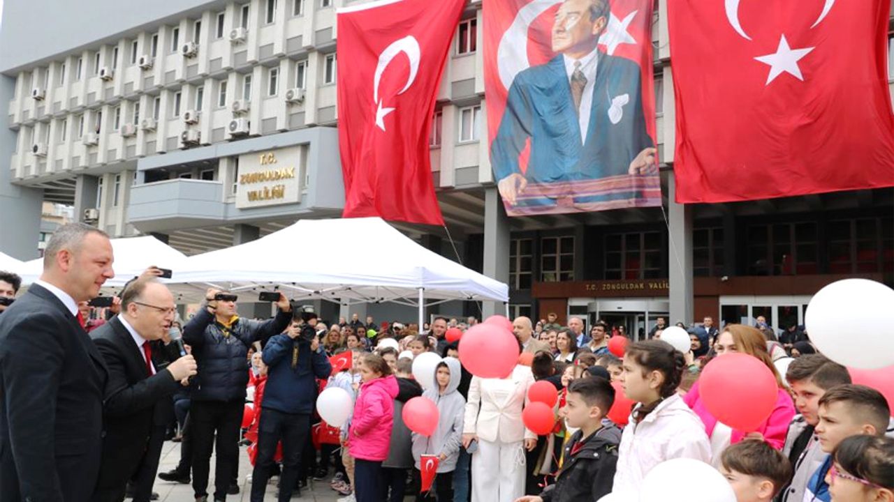 Cumhuriyetin ilk vilayeti Zonguldak'ta 23 Nisan coşkusu