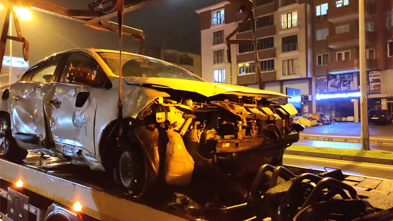 Kepez'de feci kaza: 2 yaralı!