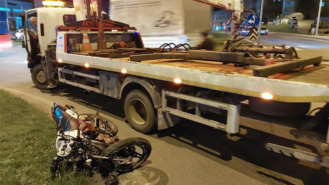 Ereğli'de, minibüs ile motosiklet çarpıştı: 2 yaralı!