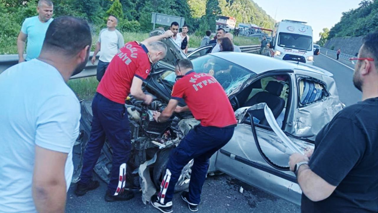 Kozlu'da feci kaza: 1'i ağır 2 yaralı!