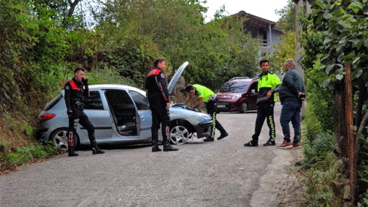 Jandarmadan kaçan sürücü, kaza yaptı!