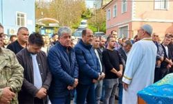 Ayşenur Erdoğan, gözyaşları arasında toprağa verildi
