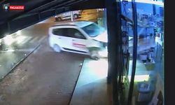 Otomobille çarpıştı, beyaz eşya dükkanına daldı!