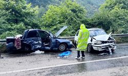 İki otomobilin çarpıştığı kazada, 3 kişi yaralandı!