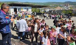 Öğrenciler, Atık Getirme Merkezi'ni ziyaret etti