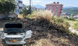 Alaplı'da otların ardından otomobil yandı!