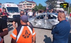 4 kişinin yaralandığı kaza, kameraya yansıdı