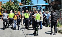 Zonguldak’ta, minibüs duvara çarptı: 14 yaralı!