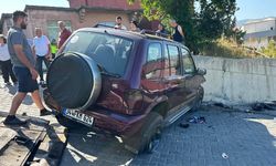 Freni boşaldı, iki araca çarptı: 4 yaralı!