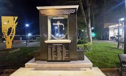 Hayatını kaybeden 12 denizci anısına anıt yapıldı