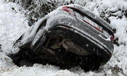 Otomobil kanala uçtu: 5'i çocuk 8 yaralı!