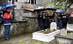 Osman Zeki Oral, mezarı başında anıldı