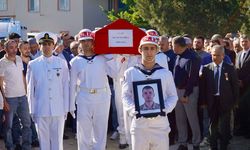 Gözyaşları arasında defnedildi