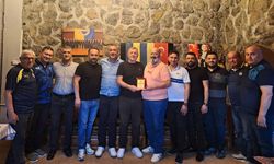 Fenerbahçeliler Derneği'nde görev dağılımı yapıldı