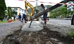 Kemer'de, yol genişletme çalışmaları başladı