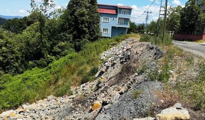 İstinat duvarı çöktü!
