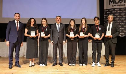 MÜSİAD, 137 başarılı öğrenciyi ödüllendirdi