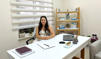Klinik Psikolog Şule Abacı Erel, yeni ofisinde