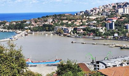 Zonguldak Limanı, sarı renge boyandı!