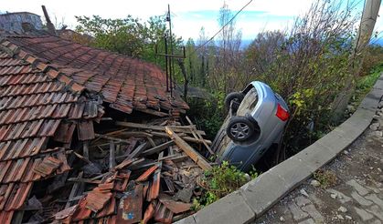 Evin çatısına uçtu!