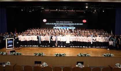 Geleceğin Hemşireleri üniformalarını giydi