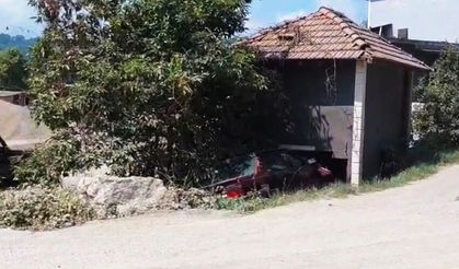 Kepçeye çarpmamak için manevra yaptı, kulübeye çarptı!