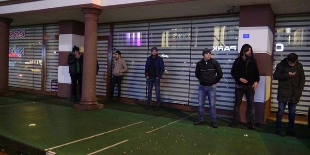 Vatandaştan İlk tepki  Duraklar yetersiz ve küçük