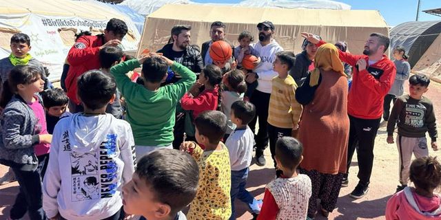 Zonguldak'tan Adıyaman'a çocukları güldürmeye gittiler