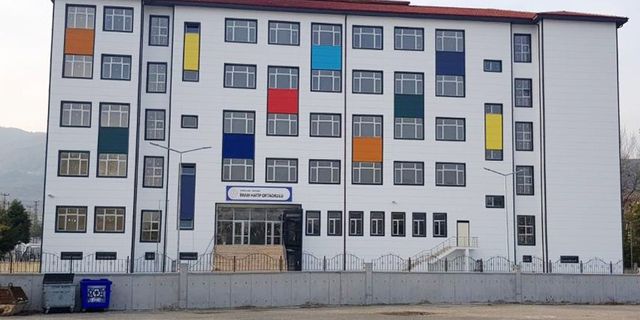 Öğretmenlerin yaralandığı asansör, tescilsiz çıktı!