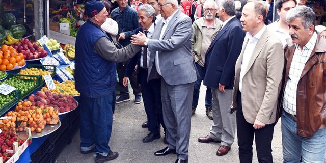 Posbıyık, Kılıçdaroğlu'na destek için çarşı-pazar geziyor