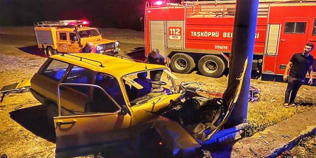 Aydınlatma direğine çarptı: 1 yaralı!