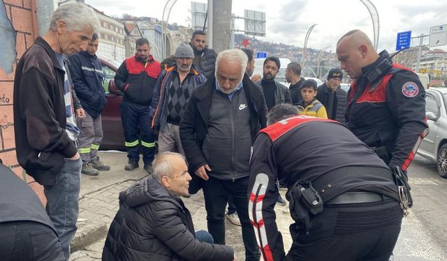 Yolun karşısına geçmek isterken...