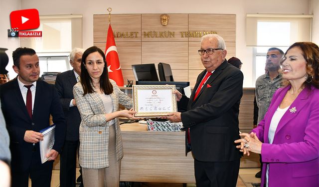 Türkiye'nin en kıdemli Başkanı mazbatasını aldı