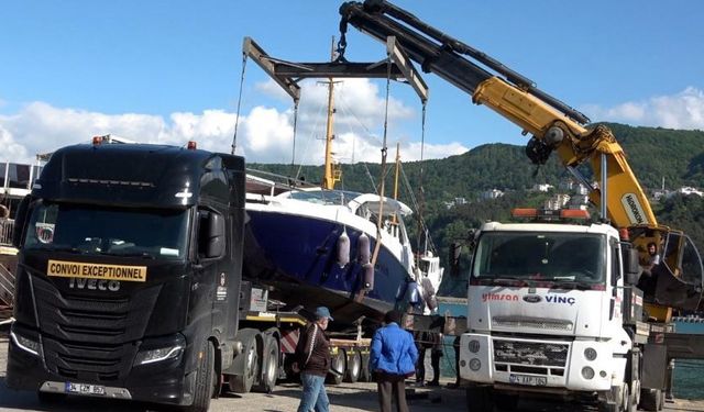 Sürat teknesinin yolculuğu kara yolunda bitti!