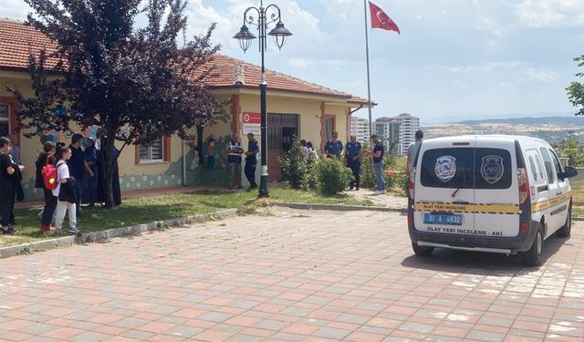 Kur’an kursunun tavanı düştü: 2 yaralı!