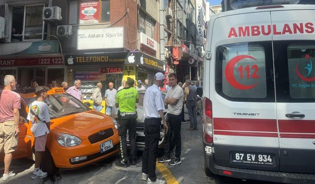 Yayanın ayağını ezip, park halindeki taksiye çarptı!