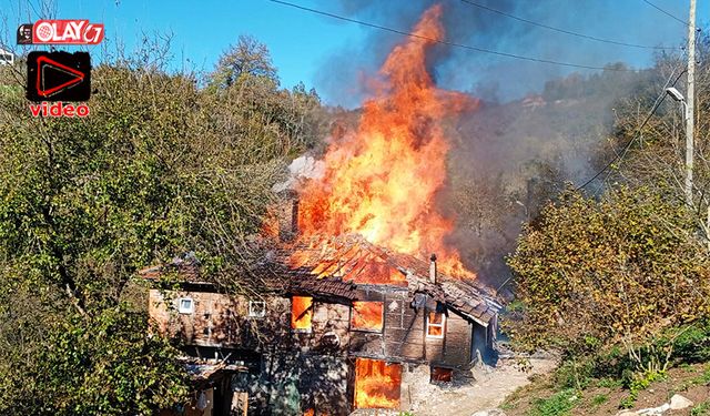 Ereğli'de yangın: 3 kişilik aile evsiz kaldı