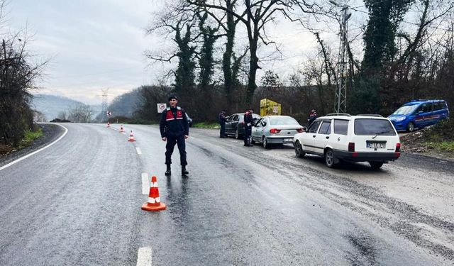 Kesinleşmiş hapis cezası bulunan 20 kişi yakalandı