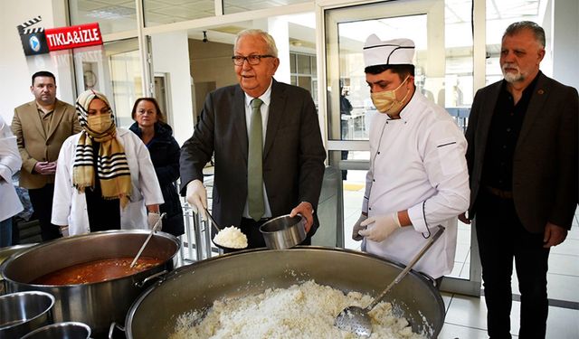 Bin kişiye sıcak yemek, bin aileye gıda kolisi