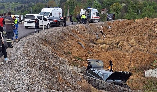 Çaycuma'da, otomobil şarampole uçtu: 3 yaralı!