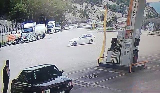 Akaryakıt istasyonunda attığı drift pahalıya patladı