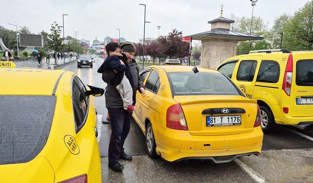Taksicilerden 'insanlık ölmemiş' dedirten hareket