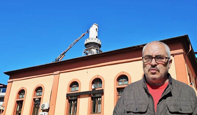 100 yıllık caminin minaresi yıkılıyor