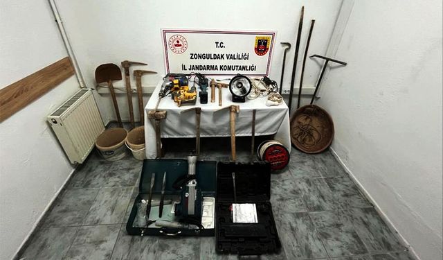 Çaycuma’da, kaçak kazı yapanlara suçüstü!