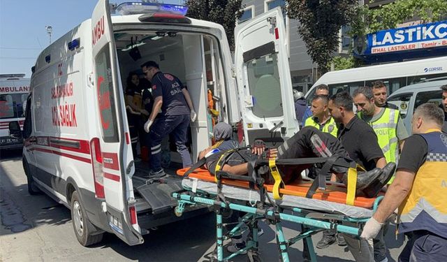 Otomobil ile motosiklet çarpıştı: 2 polis yaralandı!