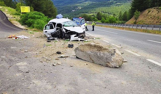 Feci kaza: 1 çocuk öldü, 3 ağır yaralı!