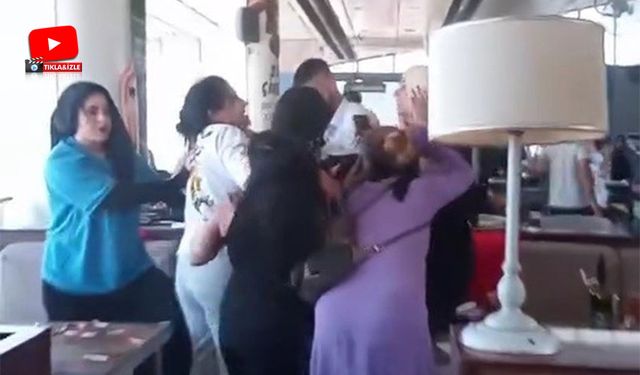 Kadınların kavgasında bardaklar havada uçuştu!