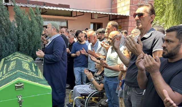 Kazada ölen küçük Enes, toprağa verildi