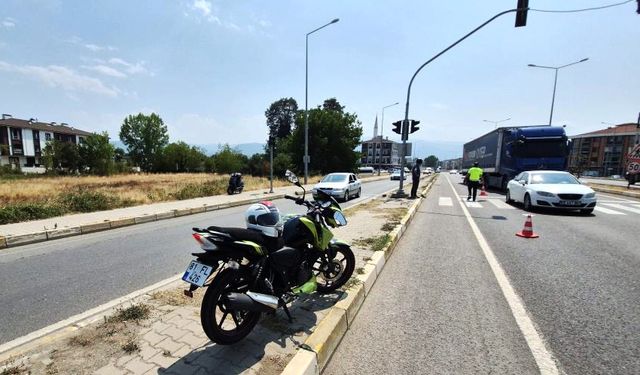 Motosikletliler karşıdan karşıya geçemedi!