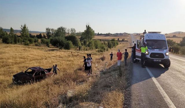 Takla atan otomobil, tarlaya uçtu: 5 yaralı!